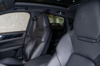 Porsche Cayenne 3.0 V6 E-Hybrid 17.9kWh TiptronicS 4WD Euro 6 (s/s) 5dr (7.2kW C