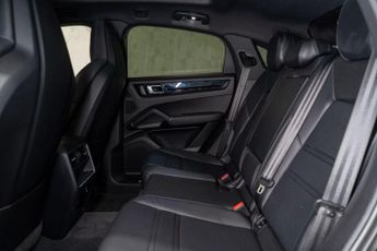Porsche Cayenne 3.0 V6 E-Hybrid 17.9kWh TiptronicS 4WD Euro 6 (s/s) 5dr (7.2kW C