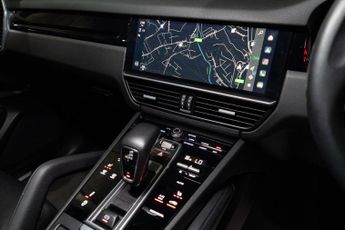 Porsche Cayenne 3.0 V6 E-Hybrid 17.9kWh TiptronicS 4WD Euro 6 (s/s) 5dr (7.2kW C