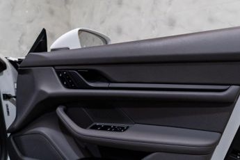 Porsche Taycan Performance Plus 93.4kWh Sport Turismo Auto RWD 5dr (11kW Charge