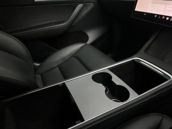 Tesla Model Y (Dual Motor) Long Range Auto 4WDE 5dr