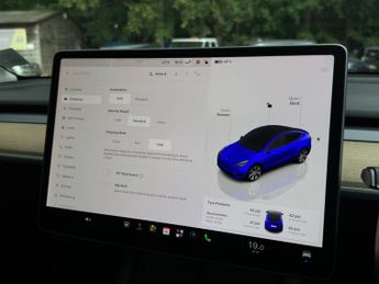 Tesla Model Y (Dual Motor) Long Range Auto 4WDE 5dr