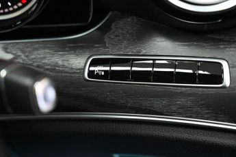 MERCEDES-BENZ E CLASS 3.0 E350d V6 AMG Line Saloon 4dr Diesel G-Tronic+ Euro 6 (s/s) (