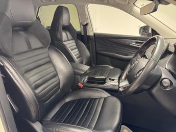 MG MG HS 1.5 T-GDI 16.6kWh Trophy Auto Euro 6 (s/s) 5dr