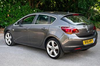 Vauxhall Astra 1.7 CDTi ecoFLEX 99g SRi Euro 5 (s/s) 5dr