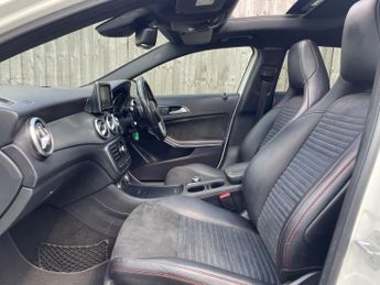 Mercedes-Benz GLA 2.1 GLA220 CDI AMG Line 7G-DCT 4MATIC Euro 6 (s/s) 5dr