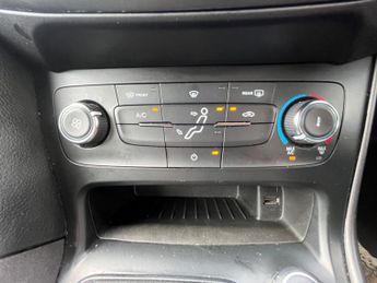 Ford Focus 1.0T EcoBoost ST-Line Euro 6 (s/s) 5dr