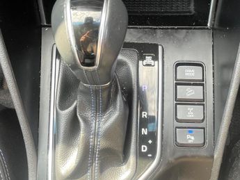 Hyundai TUCSON 2.0 CRDi SE Nav Auto 4WD Euro 6 5dr