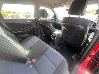 Hyundai TUCSON 2.0 CRDi SE Nav Auto 4WD Euro 6 5dr