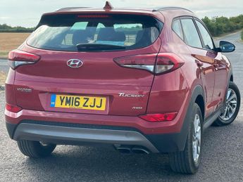 Hyundai TUCSON 2.0 CRDi SE Nav Auto 4WD Euro 6 5dr
