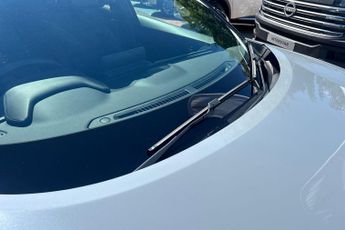Nissan Juke 1.6 Hybrid Tekna 5dr Auto