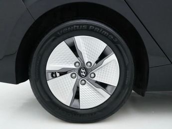 Hyundai IONIQ 1.6 h-GDi Premium DCT Euro 6 (s/s) 5dr