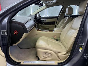 Jaguar XF 3.0d V6 Premium Luxury Auto Euro 5 4dr