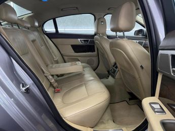 Jaguar XF 3.0d V6 Premium Luxury Auto Euro 5 4dr