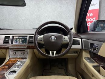 Jaguar XF 3.0d V6 Premium Luxury Auto Euro 5 4dr