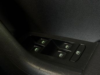 Skoda Octavia 2.0 TDI vRS DSG Euro 6 (s/s) 5dr (SNav)