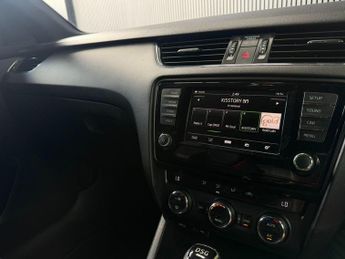 Skoda Octavia 2.0 TDI vRS DSG Euro 6 (s/s) 5dr (SNav)