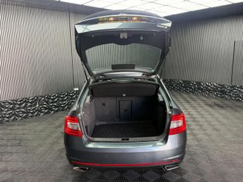 Skoda Octavia 2.0 TDI vRS DSG Euro 6 (s/s) 5dr (SNav)