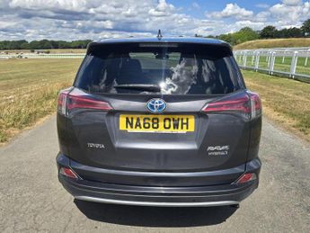 Toyota RAV4 2.5 VVT-h Design CVT 4WD Euro 6 (s/s) 5dr