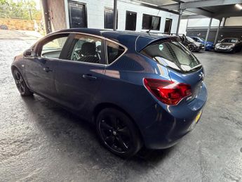 Vauxhall Astra 1.6 16v SRi Auto Euro 5 5dr