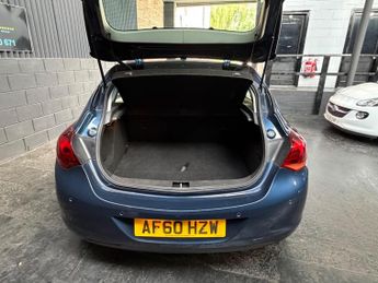Vauxhall Astra 1.6 16v SRi Auto Euro 5 5dr