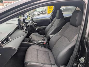 Toyota Corolla 1.8 VVT-h Design CVT Euro 6 (s/s) 5dr