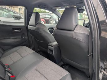 Toyota Corolla 1.8 VVT-h Design CVT Euro 6 (s/s) 5dr