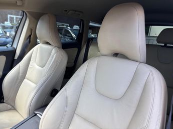 Volvo XC60 2.4 D5 SE Lux Nav Geartronic AWD Euro 5 5dr