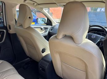 Volvo XC60 2.4 D5 SE Lux Nav Geartronic AWD Euro 5 5dr