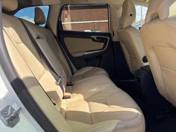 Volvo XC60 2.4 D5 SE Lux Nav Geartronic AWD Euro 5 5dr