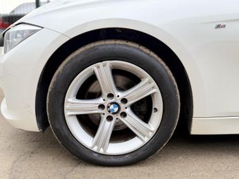 BMW 3 Series 2.0 320d SE Auto Euro 5 (s/s) 4dr