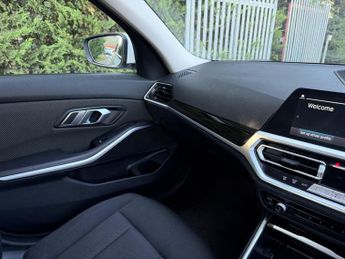 BMW 3 Series 2.0 330e 12kWh SE Pro Auto Euro 6 (s/s) 4dr