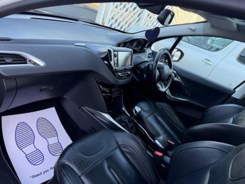 Peugeot 2008 1.6 e-HDi Feline Euro 5 (s/s) 5dr (Mistral)