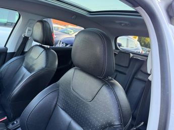 Peugeot 2008 1.6 e-HDi Feline Euro 5 (s/s) 5dr (Mistral)