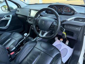 Peugeot 2008 1.6 e-HDi Feline Euro 5 (s/s) 5dr (Mistral)
