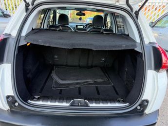 Peugeot 2008 1.6 e-HDi Feline Euro 5 (s/s) 5dr (Mistral)