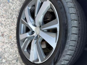 Peugeot 2008 1.6 e-HDi Feline Euro 5 (s/s) 5dr (Mistral)