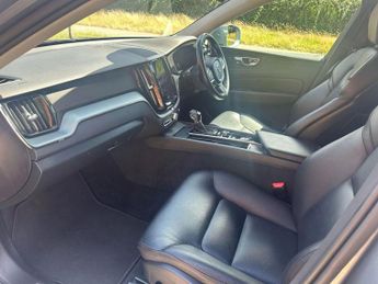Volvo XC60 2.0 D4 Momentum Auto AWD Euro 6 (s/s) 5dr