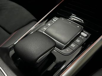 Mercedes-Benz EQA EQA 300 66.5kWh AMG Line (Premium) Auto 4MATIC 5dr