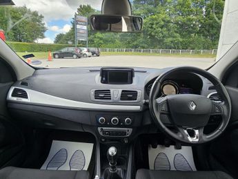 Renault Megane 1.6 16V Dynamique TomTom Euro 5 5dr