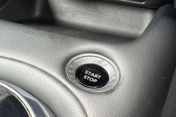 Nissan Juke 1.6 Hybrid (143ps) N-Connecta
