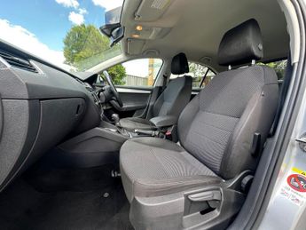 Skoda Octavia 1.6 TDI SE DSG Euro 5 (s/s) 5dr