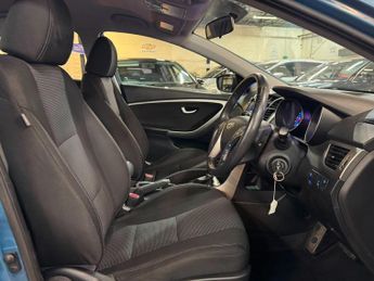 Hyundai i30 1.6 CRDi Active Auto Euro 5 5dr