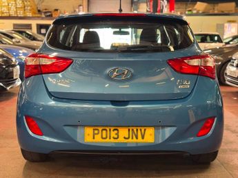 Hyundai i30 1.6 CRDi Active Auto Euro 5 5dr