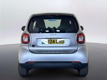 Smart fortwo 17.6kWh Premium Coupe 2dr Electric Auto (22kW Charger) (82 ps)