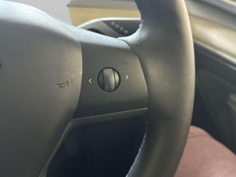 Tesla Model Y SUV 5dr Electric Auto RWD (346 ps)