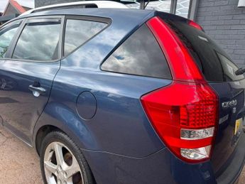 KIA CEED 1.6 3 Sports Wagon 5dr Petrol Manual Euro 5 (124 bhp) 9 MONTHS M