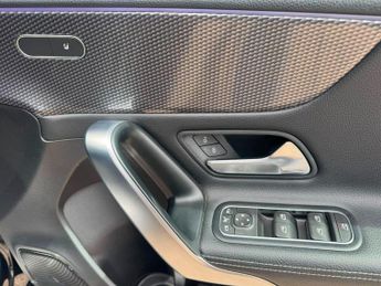 MERCEDES-BENZ A CLASS 2.0 A200d Sport (Premium) Hatchback 5dr Diesel 8G-DCT Euro 6 (s/