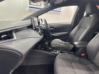 Toyota Corolla 1.8 VVT-h Design CVT Euro 6 (s/s) 5dr