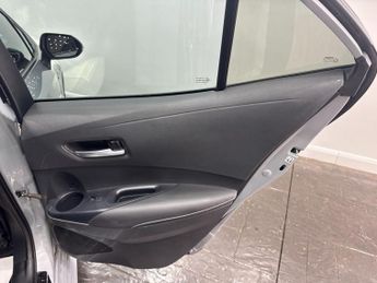 Toyota Corolla 1.8 VVT-h Design CVT Euro 6 (s/s) 5dr